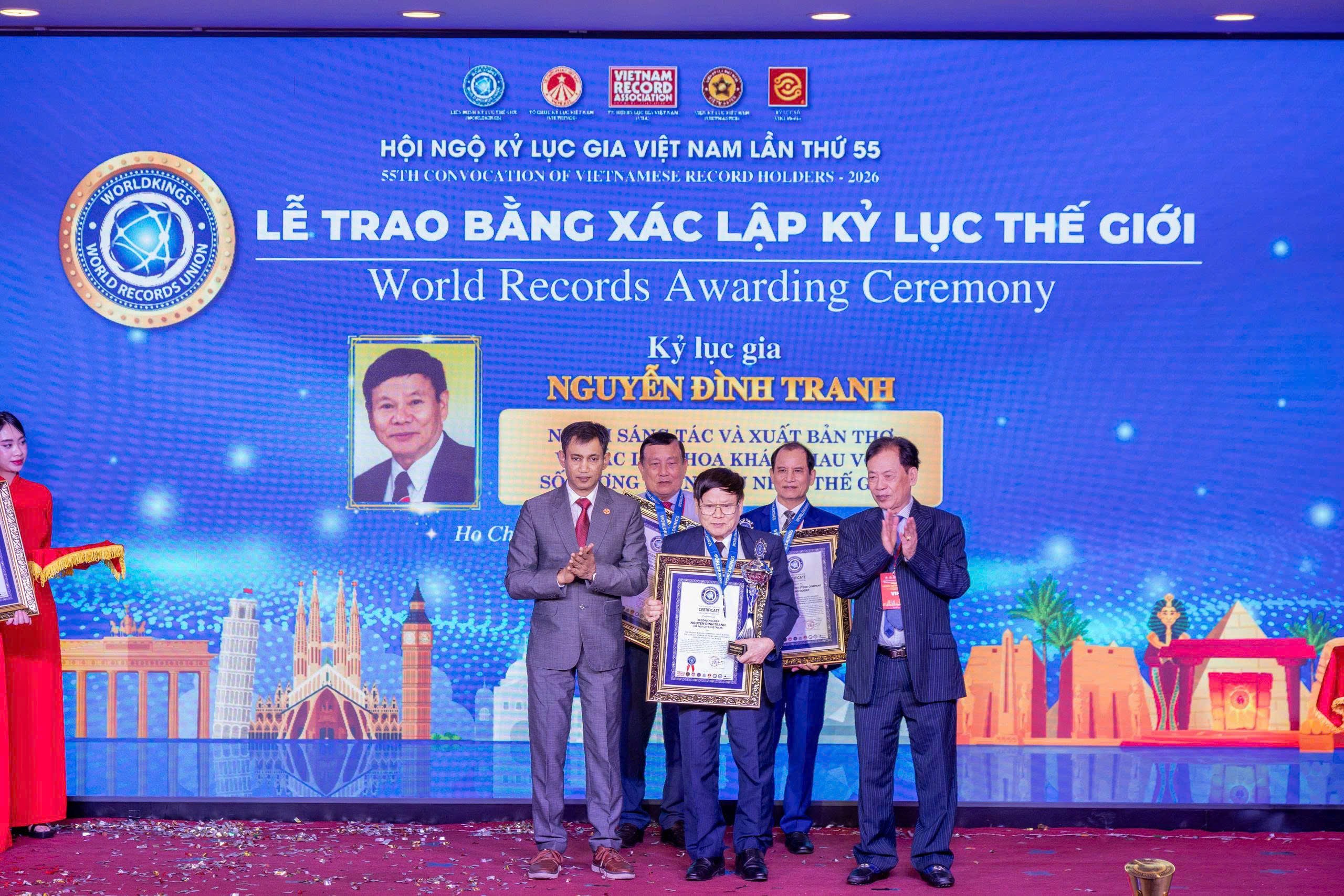kham-pha-nghin-loai-hoa-qua-tho-luc-bat-nguyen-dinh-tranh-baodulich-1-1792922663.jpg
