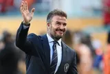 David Beckham ký hợp đồng 400 triệu USD giữa ồn ào rạn nứt với con trai
