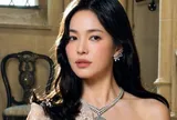 Song Hye-kyo khoe nhan sắc xinh đẹp như "nữ thần"