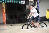 Nhiều trường ở Hà Nội cho học trực tuyến vì mưa ngập