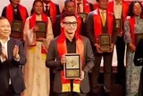 Giám đốc Độ Mixi vừa được xướng tên tại một sự kiện đặc biệt ở Hà Nội