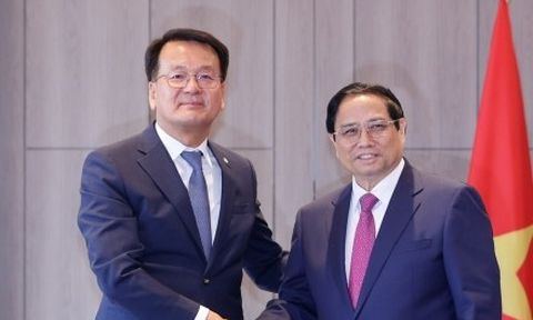 Thủ tướng khuyến khích doanh nghiệp Hàn Quốc đưa chả giò Việt Nam ra thế giới