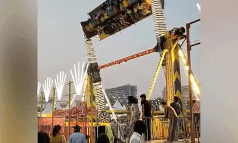 Ấn Độ: Sập trò chơi đu quay tại lễ hội, một thanh tra cảnh sát tử vong