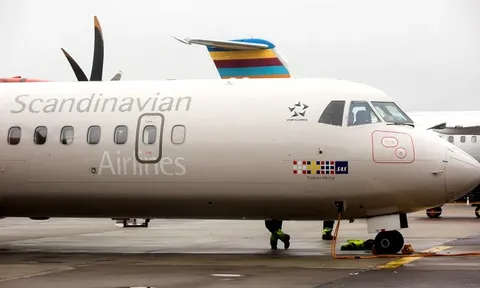 Bỉ: Phi công phanh gấp vì cất cánh nhầm đường lăn, hành khách "thót tim"