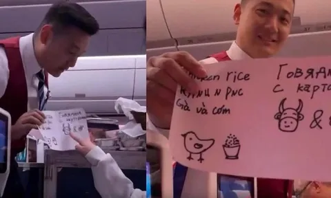 Dòng chữ tiếng Việt ở tờ giấy của tiếp viên hàng không làm khách bật cười