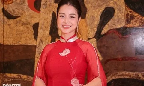 Hoa hậu Jennifer Phạm tuổi 41: "Điều tôi kính nể ở chồng là sự khiêm tốn"