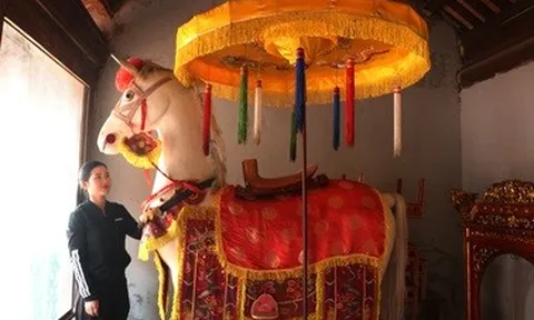Ngôi đền thiêng gắn với huyền tích ngựa trắng vua Lê Lợi tặng tướng tài