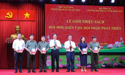 Ra mắt sách 'Đổi mới, kiến tạo, hội nhập, phát triển' của nguyên Thủ tướng Nguyễn Tấn Dũng