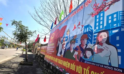 Cờ đỏ rực đường làng, Nông Sơn sẵn sàng ngày hội bầu cử