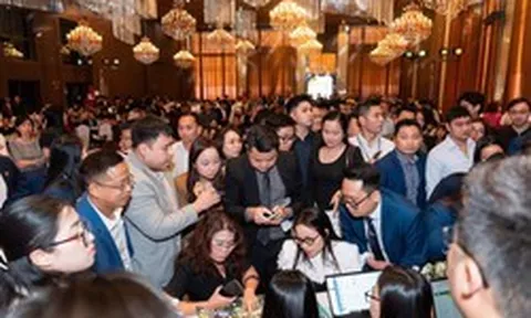 Công ty mẹ vừa thoái hơn 10 triệu cổ phiếu, 1 doanh nghiệp địa ốc lập tức sang tay hơn 170 căn shophouse