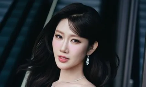 Nhan sắc Thúy Ngân