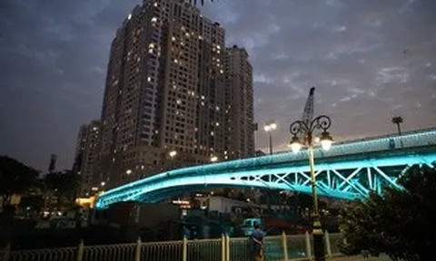 Tạo điểm nhấn cảnh quan đêm ở TPHCM