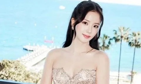 Mỹ nhân Jisoo (Blackpink) bị tố "mượn đồ không trả"