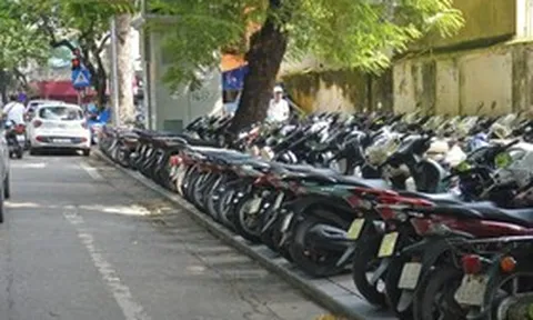 Hà Nội chính thức tăng phí sử dụng vỉa hè để trông xe
