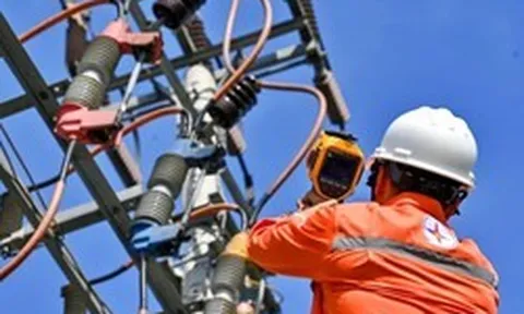 Tập đoàn Điện lực Việt Nam (EVN) có thể sẽ tăng giá điện để xử lý khoản lỗ lũy kế gần 45.000 tỷ đồng
