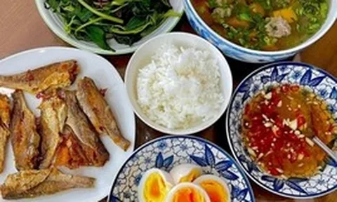 Tại sao người xưa dặn "nấu cơm không được mở nắp nồi quá 3 lần"?