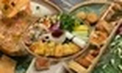 Trải nghiệm nhà hàng có vị trí đắc địa nhất Hội An, tự tay làm tô mỳ quảng vừa ý nhất cuộc đời