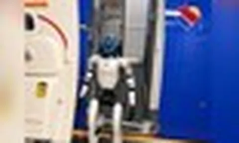 Hãng hàng không siết quy định do sự cố về robot, hành khách sắp tới cần lưu ý
