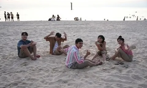 Chủ nhân hit trăm triệu view "Ánh sao và bầu trời" T.R.I trở lại