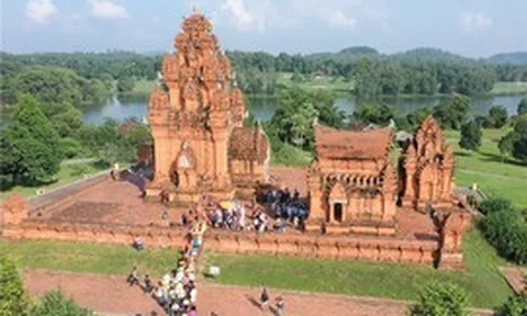 Chuyển giao Làng Văn hóa - Du lịch các dân tộc Việt Nam về UBND TP Hà Nội quản lý