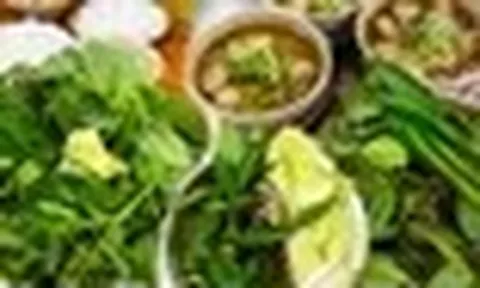 Khách Trung Quốc ở Việt Nam 3 ngày liền "vỡ lẽ": Hóa ra đây là lý do người Việt hiếm khi béo!