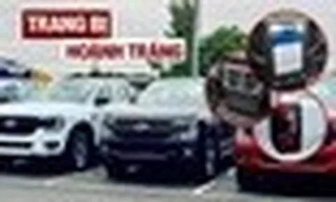 Ford Ranger bản rẻ nhất nâng cấp tại Việt Nam: Giá không đổi, hộp số 10 cấp, màn lớn, gương điện cùng nhiều điểm mới khác, tăng áp lực cho Hilux