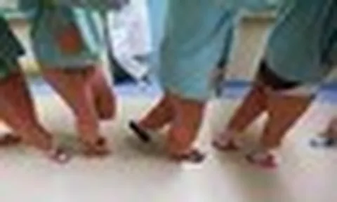 Bức ảnh này nhìn qua tưởng bình thường nhưng sự thật đằng sau khiến hàng ngàn cha mẹ khiếp sợ: Phải thay đổi ngay!