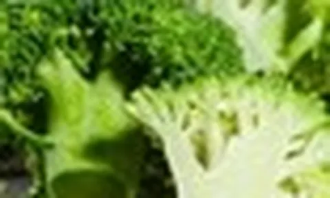 Việt Nam có 1 loại rau quen thuộc có khả năng giảm 20% nguy cơ ung thư đại tràng, bán đầy chợ và quan trọng là RẤT RẺ