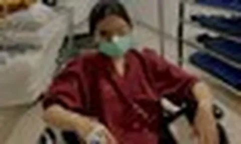 Người phụ nữ 27 tuổi xương đã yếu như ngoài 80: Gãy xương ngực và xương thắt lưng vì ngó lơ 3 thứ