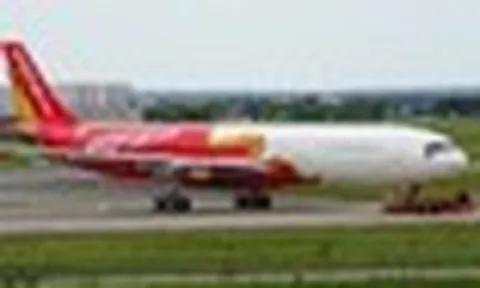 Cuối tháng 6, sân bay Pháp ghi nhận một máy lạ của Vietjet