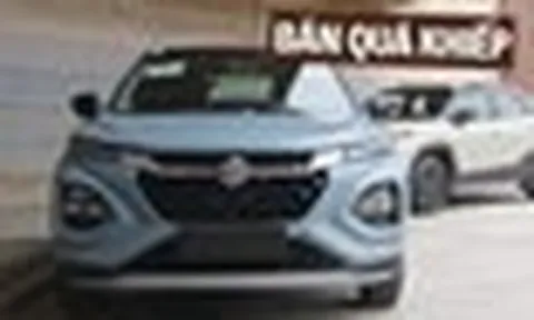 Suzuki Fronx ‘làm mưa làm gió’ ở thị trường xuất xe sang Việt Nam: Bán hơn 14.000 xe/năm, là ‘vua doanh số’ phân khúc, bản hybrid bán khủng nhất