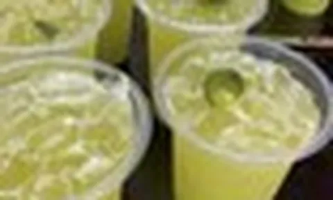 Lời khuyên cho những người hay uống nước mía vắt quất