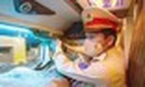 Sau nhiều tai nạn, cảnh sát giao thông kiểm tra loạt xe khách, tài xế không tìm thấy dụng cụ an toàn