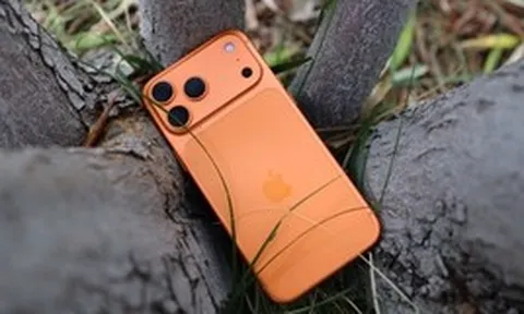 Bất ngờ chiếc iPhone bị niêm phong đến 250 năm