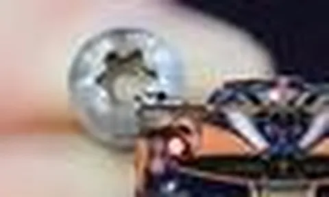 Đây là lý do cứ thấy xe sang ngoài đường là né vội: Chỉ tiền ốc vít cũng đắt hơn Porsche 911