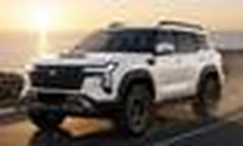 Mitsubishi Pajero mới và Triton sẽ có bản hybrid, thậm chí bổ sung cả hybrid cắm sạc, chi tiết này cho thấy xe dễ về Việt Nam