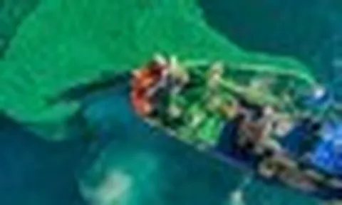 Làng chài hơn 400 tuổi của Việt Nam được đề cử tốt nhất thế giới: Mái đỏ san sát, tên gọi gắn nghề xưa
