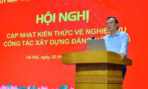 Cán bộ xây dựng Đảng phải vững nguyên tắc, sát thực tiễn