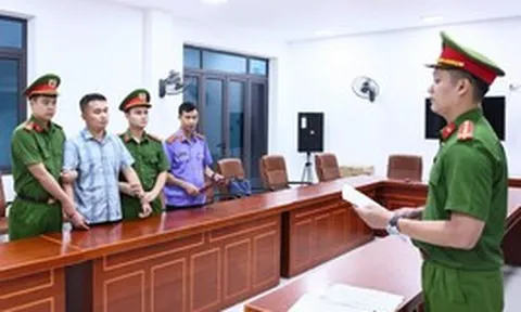 Nóng: Lệnh giữ khẩn cấp giáo viên Nguyễn Hà Duy trong vụ 147 điểm 10 môn Toán