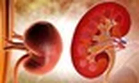 Người đàn ông phải cấp cứu vì suy thận cấp: Cảnh báo 1 kiểu uống nước nguy hiểm