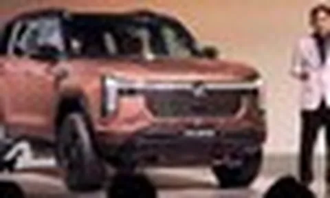 Mitsubishi Pajero thế hệ mới ra mắt: Khung gầm rời, 2 màn lớn, máy dầu 2.4L, có thể thêm hybrid cạnh tranh Land Cruiser, lắp ở gần Việt Nam