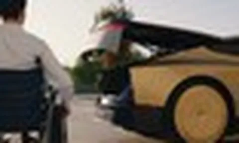 Tesla Cybercab chính thức đi vào hoạt động: Không vô lăng, không chân phanh, khai mào cuộc chiến taxi tự hành
