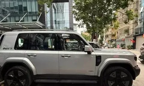 SUV lạ ngang cỡ Toyota Prado xuất hiện ở Việt Nam, giá tạm tính trên 2 tỷ đồng