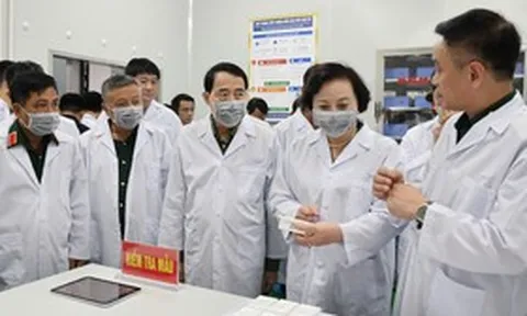Phó Thủ tướng kiểm tra công tác giám định ADN, xác định danh tính hài cốt liệt sĩ