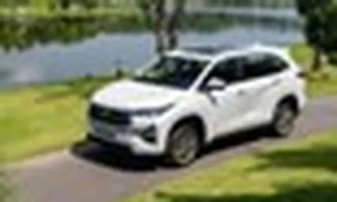 Sức mua xe hybrid giảm trong tháng Ngâu, Toyota chiếm thế áp đảo