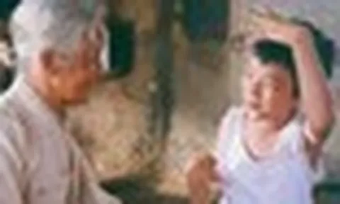9 dấu hiệu dễ thấy ở đứa trẻ được nuôi dạy tốt