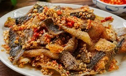 Đi chợ thấy người ta vứt bỏ phần này, tôi mang về làm món lạ miệng khiến cả nhà tranh nhau gắp