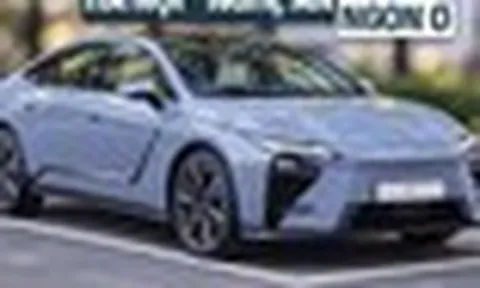 Xe điện Lexus đầu tiên Việt Nam lộ diện: Giá dự kiến gần 3 tỷ đồng, chạy hơn 440km/sạc, cắm nhanh nửa tiếng đầy 10-80% pin