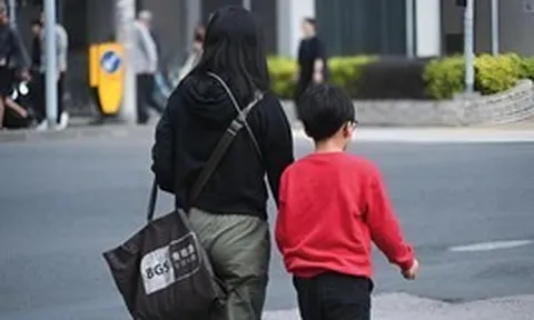 Làm được 6 điều đơn giản này lúc đón con tan học thì bạn chính là một bậc cha mẹ điểm 10, con cái biết ơn suốt đời