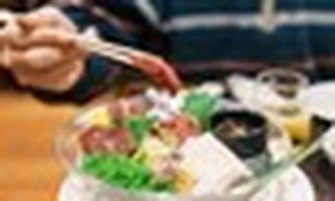 Vì sao người Nhật Bản ăn thịt ngựa sống?
